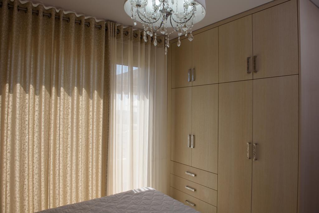 Golden Sky Villa กามิลารี ภายนอก รูปภาพ